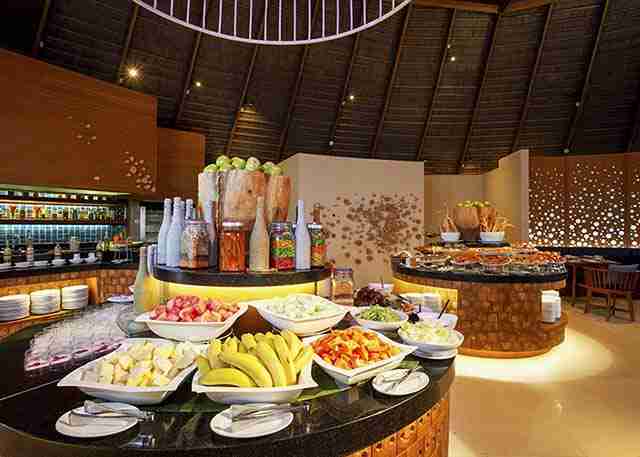 Centara Ras Fushi Resort & Spa Maldives Oceans restaurant1 Centara Ras Fushi